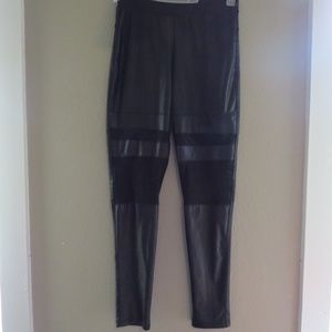 Hot Kiss Sz. L/XL Faux Leather Leggings